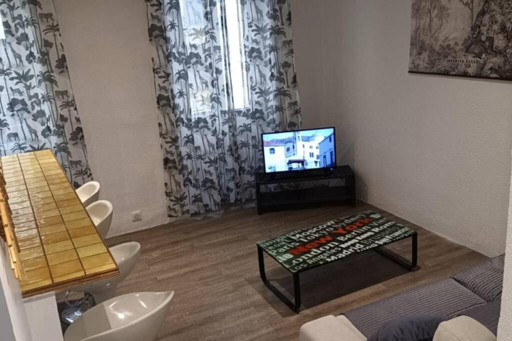 Ferienwohnung Coquet 2 Pieces Coeur Vieil Antibes Exterior foto